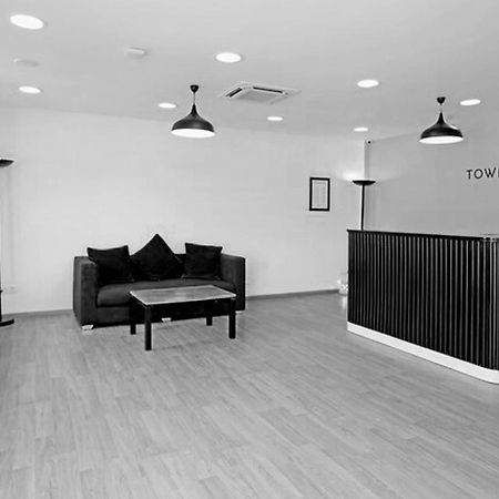 Oyo Townhouse 17 Huda City Center Near Leisure Valley Park Gurgaon Buitenkant foto