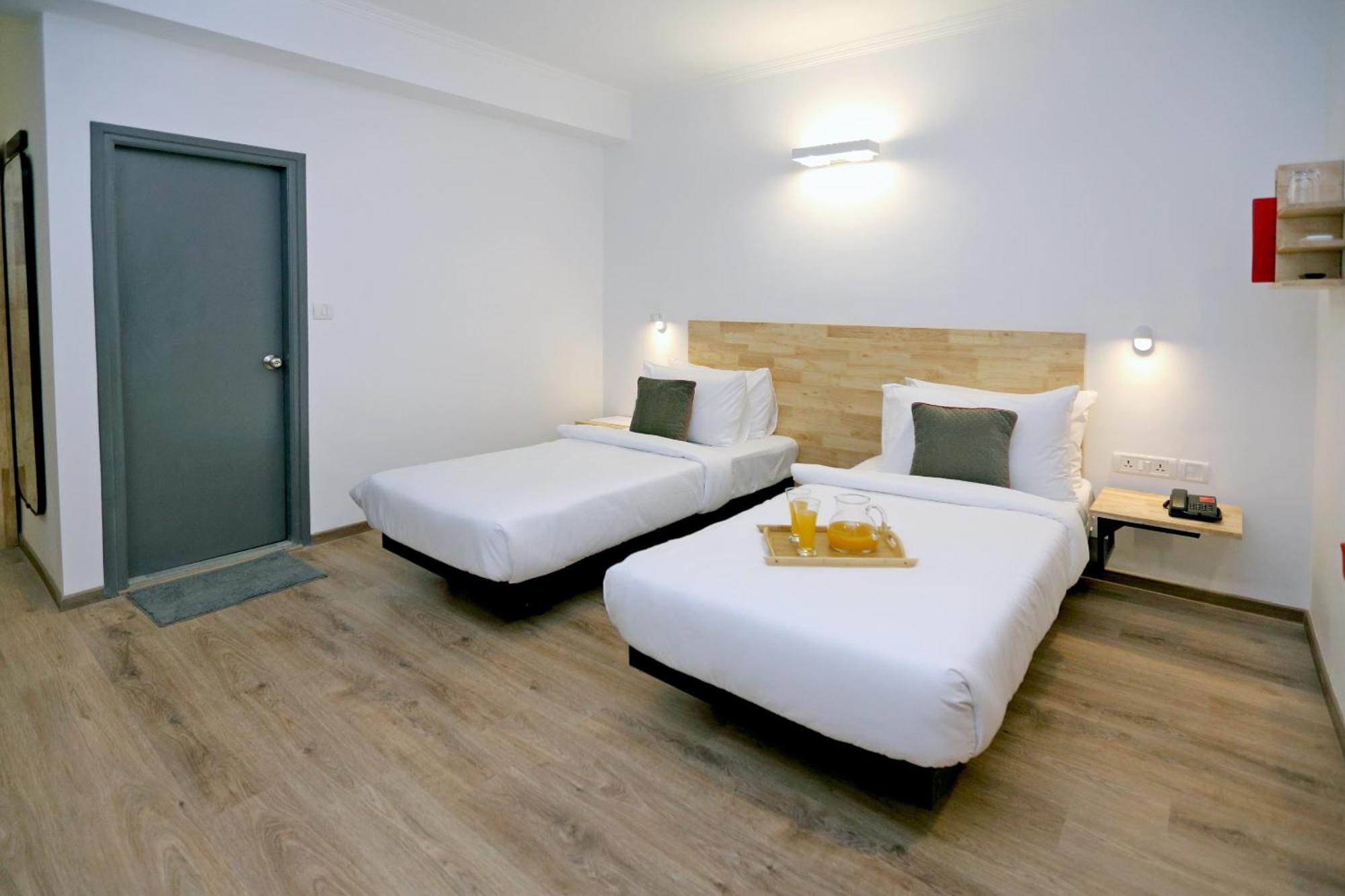 Oyo Townhouse 17 Huda City Center Near Leisure Valley Park Gurgaon Buitenkant foto